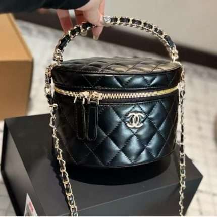 Chanel Black Bag 17.5x11x12cm
