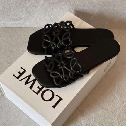 LOEWE’s Anagram Black