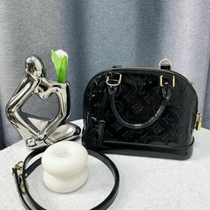 Louis Vuitton Alma Luxury Bag 23cm Patent Leather Black