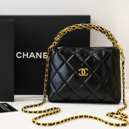 Chanel bag with 18cm chain in black and gold