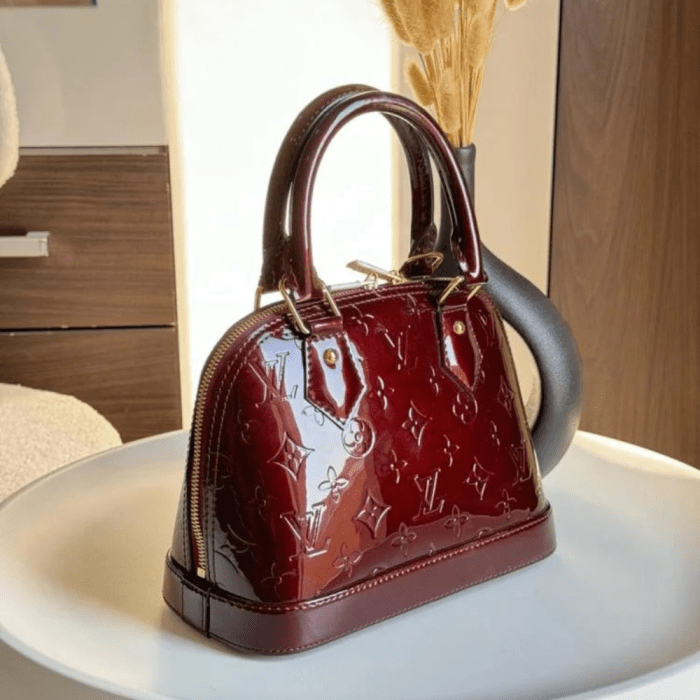 Louis Vuitton Alma Luxury Bag 23cm Patent Leather
