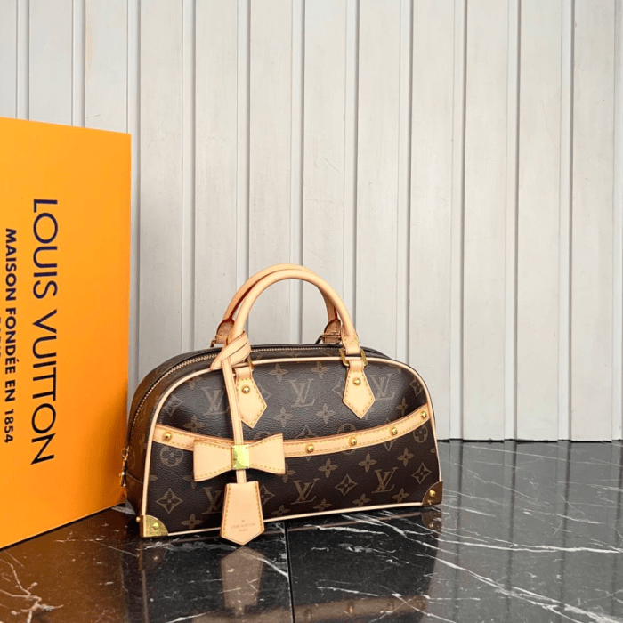 Louis Vuitton X Murakami Handbag East West Monogram 27cm
