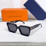 Louis Vuitton Men Sunglasses Black and Silver Square Frame