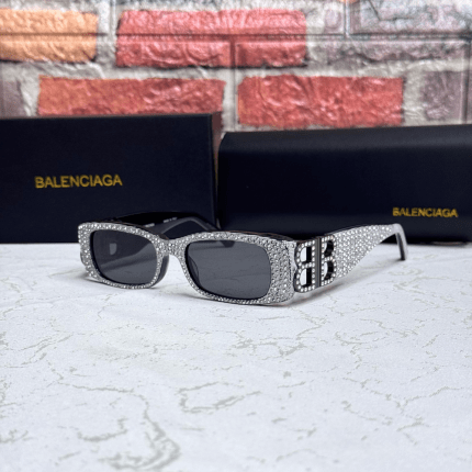 Women's Dynasty Rectangle Sunglasses in Black