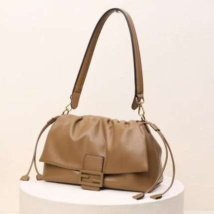 Fendi Mamma Baguette Taupe
