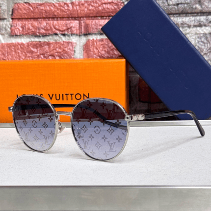 Louis Vuitton Conspiration Monogram Photochromique Pilote Sunglasses Dark Grey