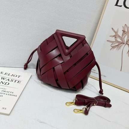 Bottega Veneta Crossbody Bucket Hand Bag With 23x17x25cm Maroon